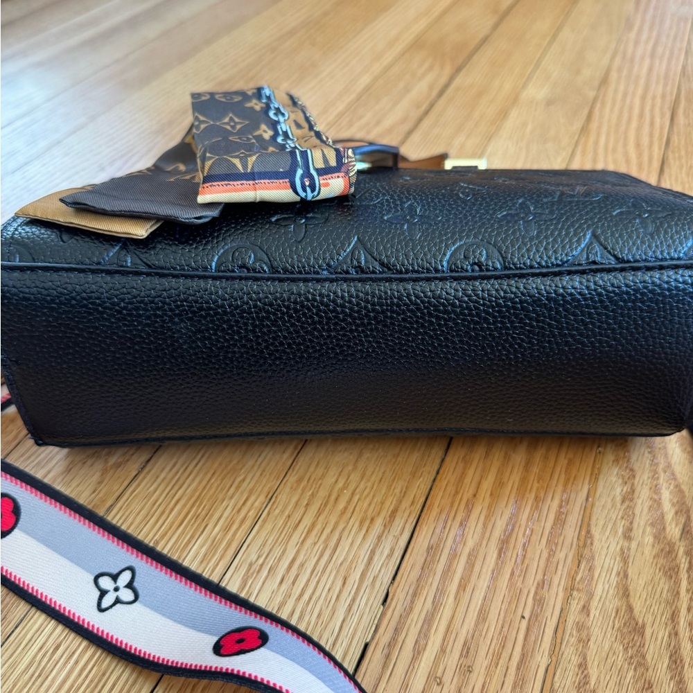 Designer style bag - Picture 3 of 9